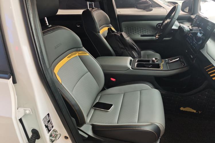 Used AION Y 2022 70 Intelligent Edition Lithium Iron Phosphate Right Front Seat