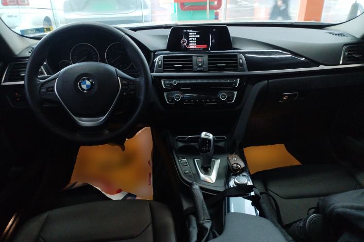 Used BMW 3 Series 2016 320Li Fashion Model Center Console