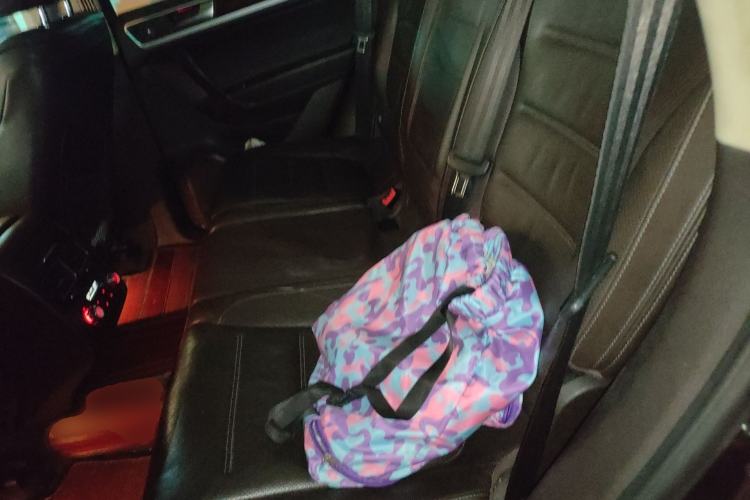 Used Volkswagen Touareg 2011 3.0 TSI Luxury Edition Left Rear Seat