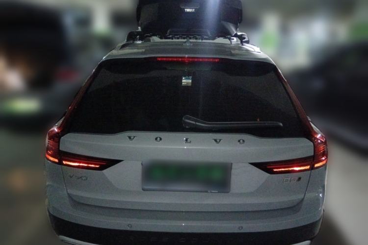 Used Volvo V90 2024 Cross Country B5 AWD Smart Range Edition
