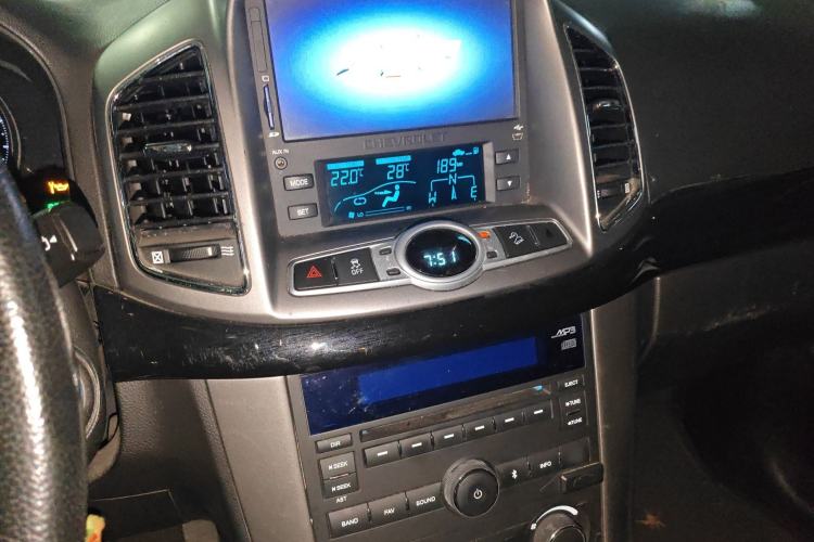 Used Chevrolet Captiva 2012 2.4L 4x4 Flagship Edition 7 Seats
