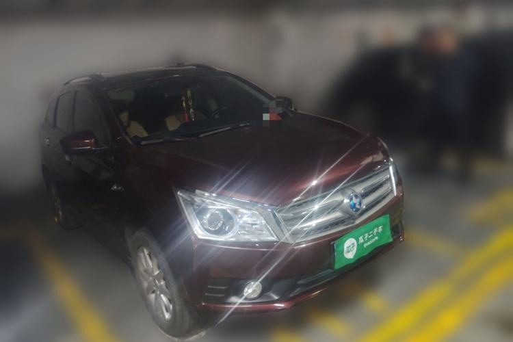 Used Venucia T70 2015 2.0L CVT Smart Edition