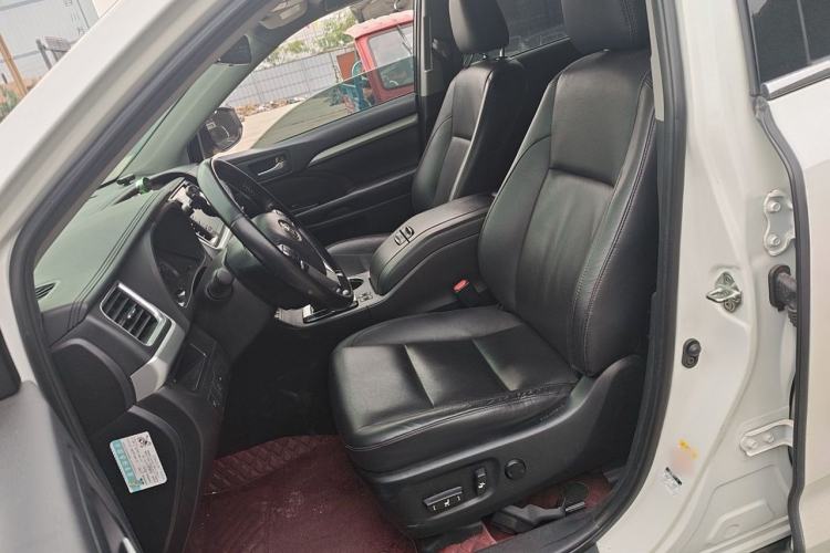 Used Toyota Highlander 2018 2.0T Four-Wheel Drive Luxury Version 7 Seats China VI Standard
