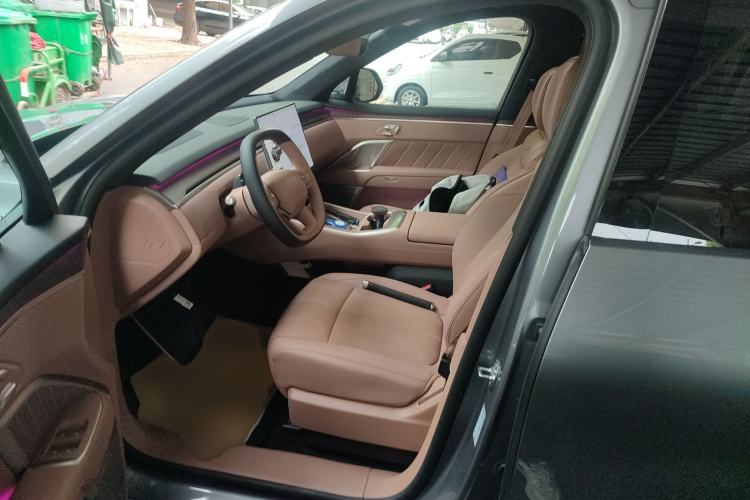 Used ONVO Luxeed L90 2025 Model—Max Six-Seater Version Left Front Seat