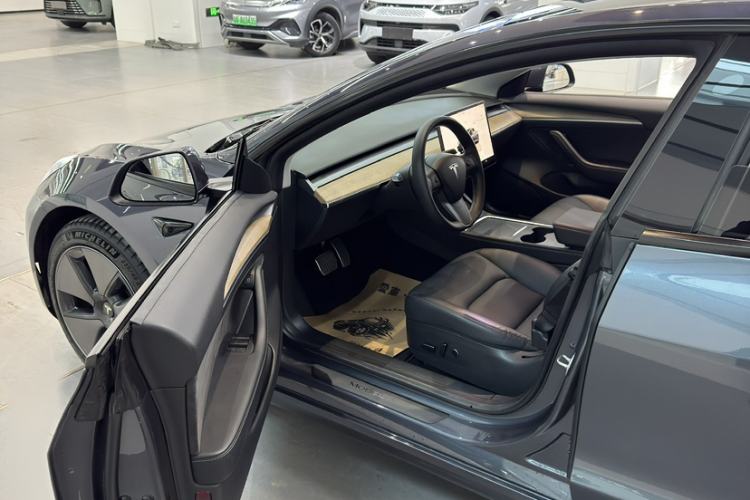 Used Tesla Model 3 2022 Rear-Wheel-Drive Version
