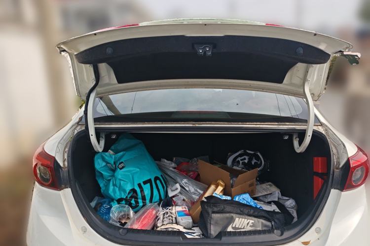 Used Mazda 3 Axela 2017 Sedan 1.5L Automatic Luxury Model Emission Standard China V Trunk