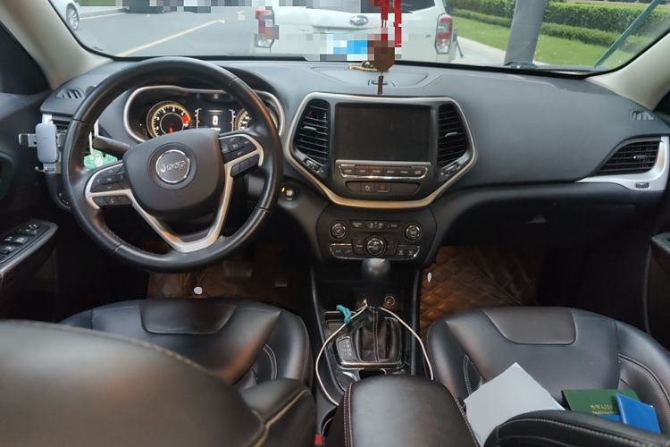 Used Jeep Cherokee 2016 2.4L Leading Edition