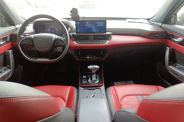 Used Dongfeng Aeolus Yixuan 2021 230T Automatic Zuiying Knight Edition Center Console