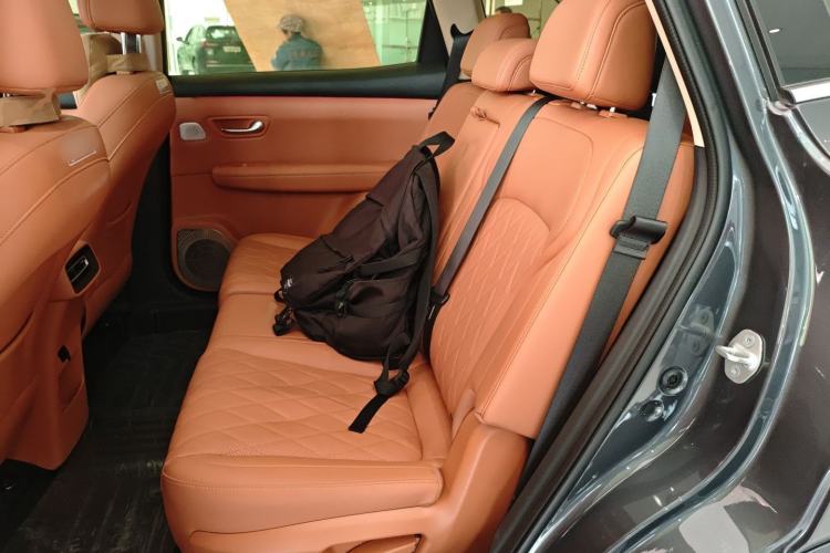 Used Landian E5 PLUS 2025 165 km Long-Range Version PLUS 7-Seater
