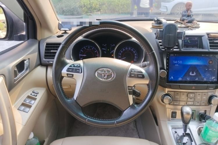 Used Toyota Highlander 2012 2.7L Two-Wheel Drive 7-Seater Luxury Edition
