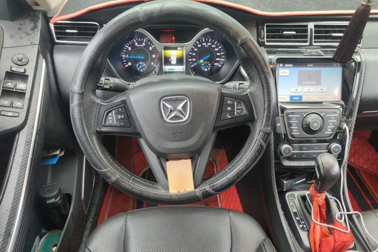 Used JMC Yusheng S330 2016 1.5L GTDi Automatic Two-Wheel Drive Fashion Edition Steering Wheel