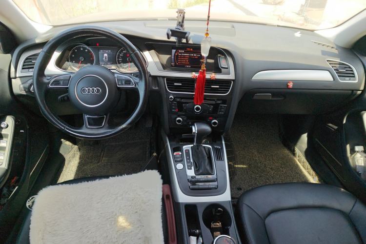 Used Audi A4L 2016 35 TFSI Automatic Comfort Model Center Console