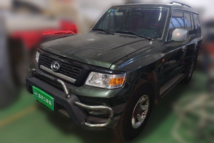 Used Leopaard Q6 2015 2.4L Manual Two-Wheel-Drive Elite Model Guazi used car, China used car export, Used car for sale, Used Leopaard cars, Cheapest cars for sale
