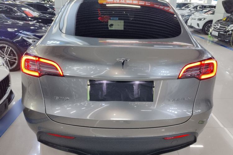 Used Tesla Model Y 2024 Long-Range All-Wheel-Drive Version Rear