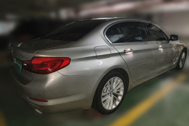 Used BMW 5 Series 2019 525Li Luxury Package Rear Right 45 Deg