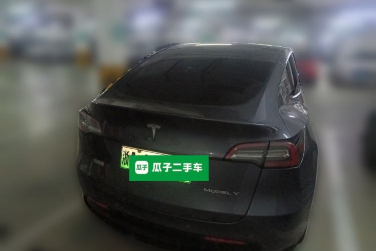 Used Tesla Model Y 2021 Long-Range All-Wheel-Drive Version
