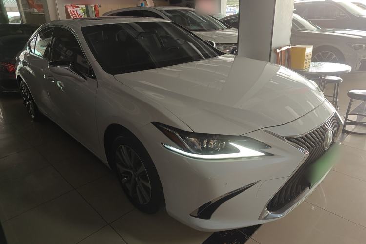 Used Lexus ES 2020 200 Excellence Edition