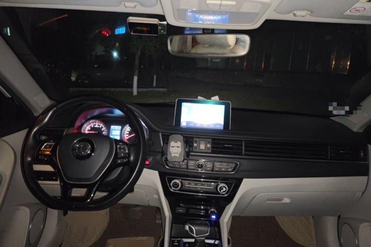 Used FORTHING Joyear S50 2017 1.6L CVT Luxury Model