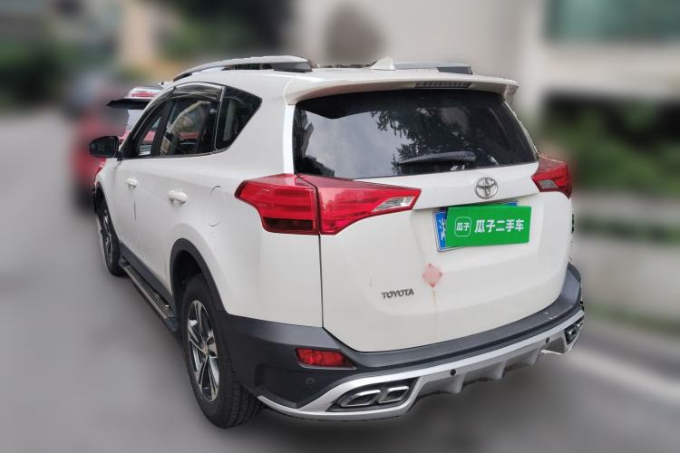 Used Toyota RAV4 2015 2.0L CVT Two-Wheel Drive Fashion Edition
