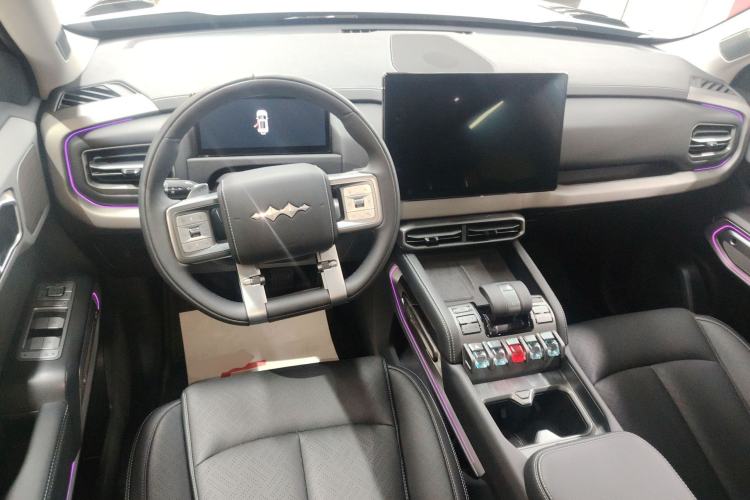 Used Formula Leopard Titanium 3 2025 501KM All-Wheel Drive Intelligent Driving Ultra Version Center Console