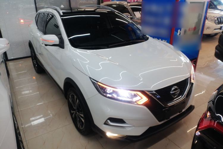 Used Nissan Qashqai 2021 2.0L CVT Luxury Edition Front Right 45 Deg