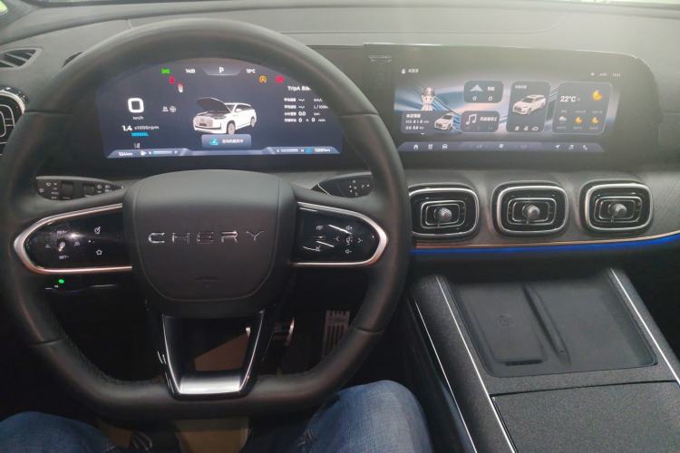 Used Chery Tiggo 9 2025 2.0T Dual-Clutch Two-Wheel Drive Luxury Edition 5 Seats Center Console