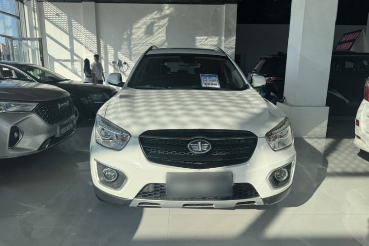 Used Bestune X80 2016 2.0L automatic Comfort trim level
