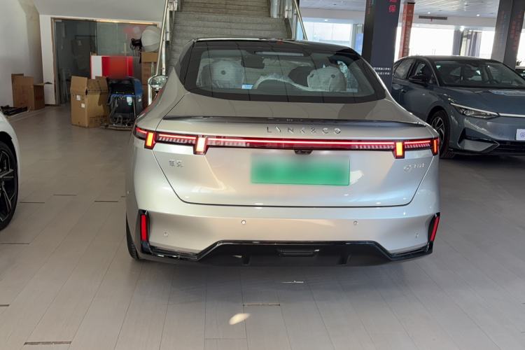 Used Lynk & Co 07 2024 EM-P 126 Long-Range Halo
