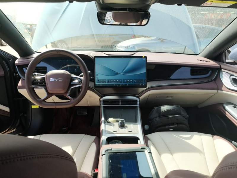 Used BYD Seal 2023 DM-i 1.5L 121km Prestige Model — 9