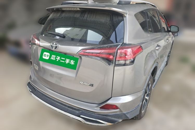 Used Toyota RAV4 2016 2.0L CVT Two-Wheel Drive Urban Edition China V Standard
