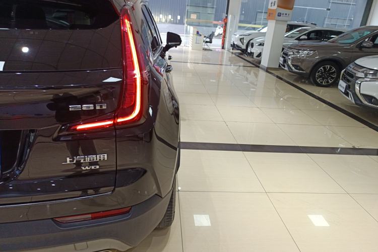 Used Cadillac XT4 2021 28T Two-Wheel Drive Leading Version
