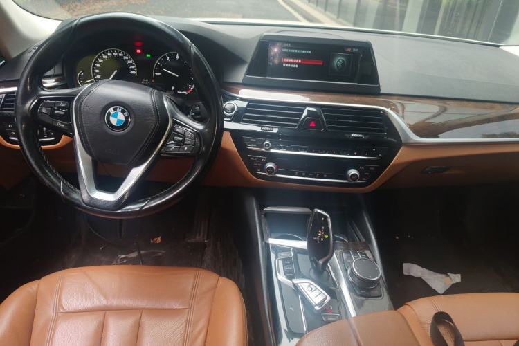 Used BMW 5 Series 2018 528Li Launch Special Edition Center Console