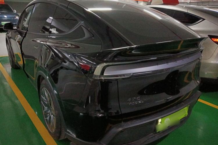 Used Tesla Model Y L 2025 Model Long-Range All-Wheel-Drive Version Rear Left 45 Deg