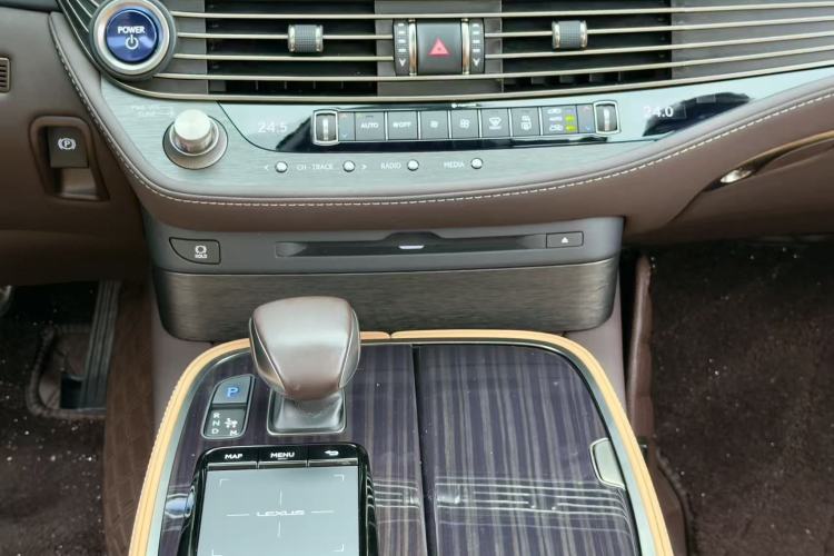 Used Lexus LS 2020 500h Excellence Edition China VI standard