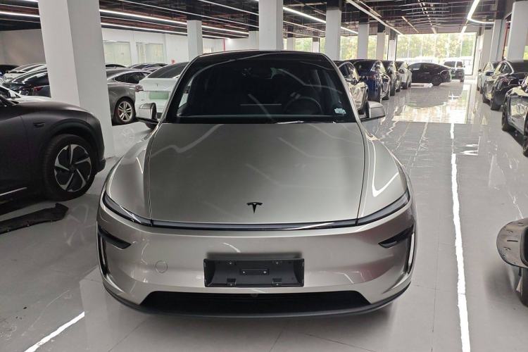 Used Tesla Model Y L 2025 Model Long-Range All-Wheel-Drive Version
