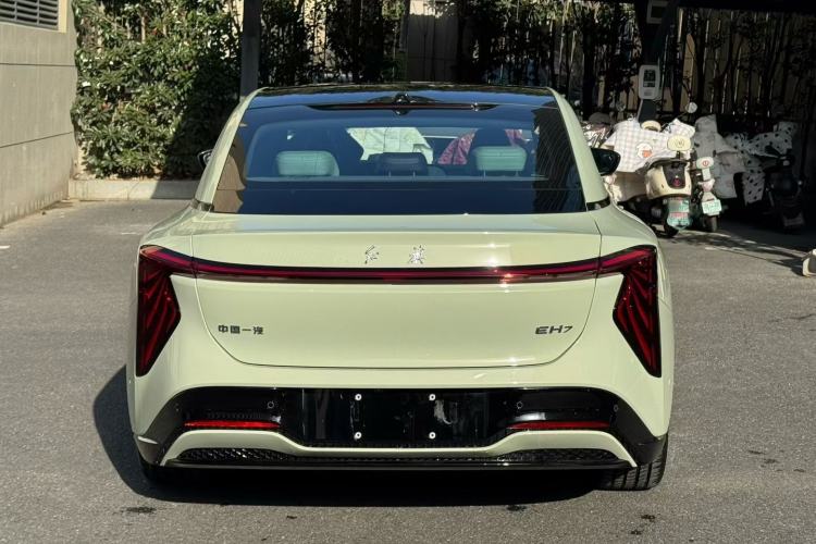 Used Hongqi EH7 2025 690 Smart Selection Edition
