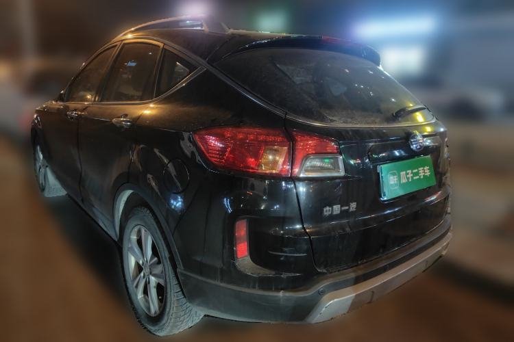 Used Bestune X80 2016 2.0L manual Comfort trim level