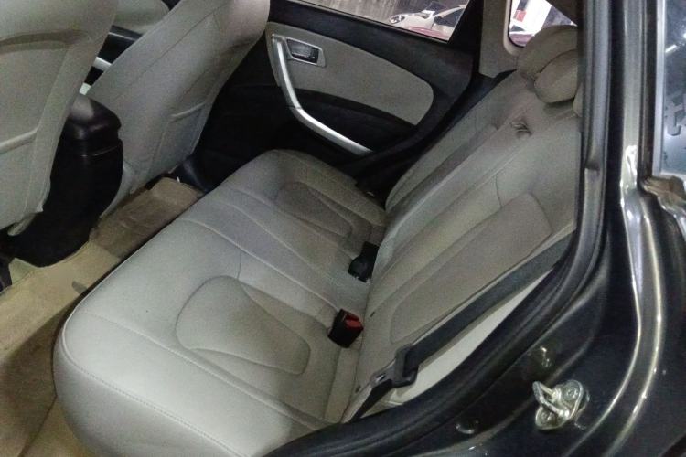 Used Bestune X80 2013 2.0L manual luxury version