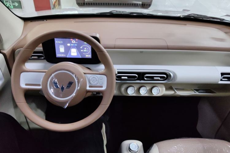 Used Wuling Hongguang MINIEV 2024 3rd Generation 215km Youth Edition Center Console