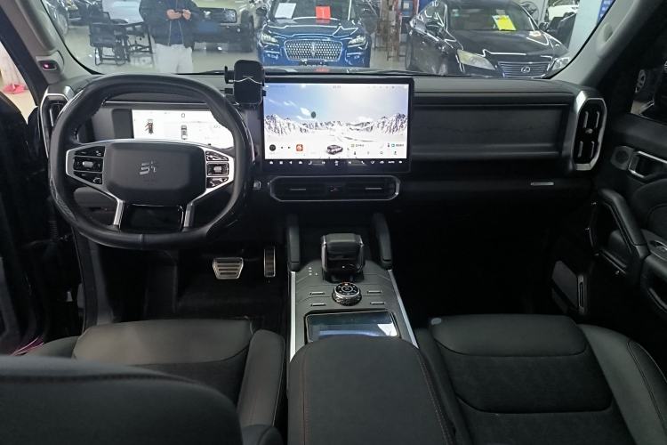 Used JETOUR Traveler 2023 2.0T All-Wheel-Drive CrossPRO Center Console