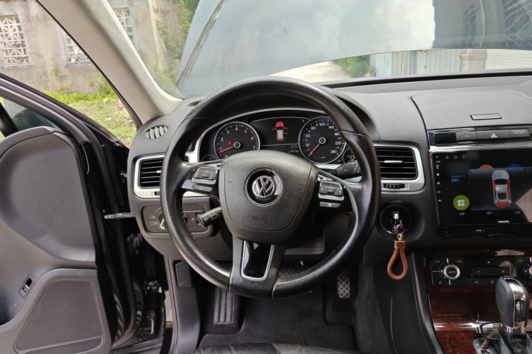 Used Volkswagen Touareg 2011 3.0 TSI Standard Version