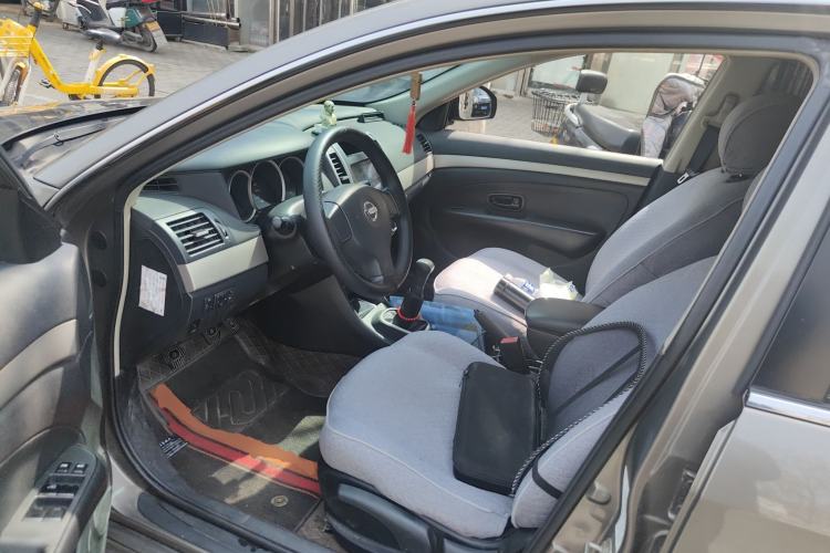 Used Nissan Sylphy 2018 Classic 1.6XE+ Manual Luxury Edition Left Front Seat