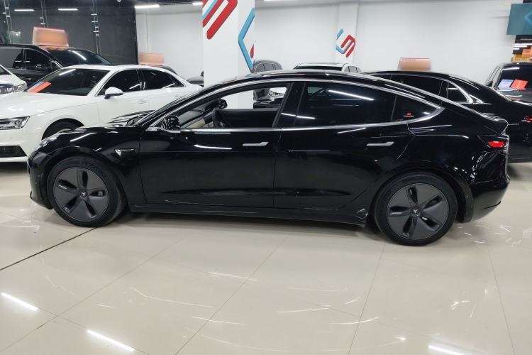Used Tesla Model 3 2019 Long-Range All-Wheel-Drive Version