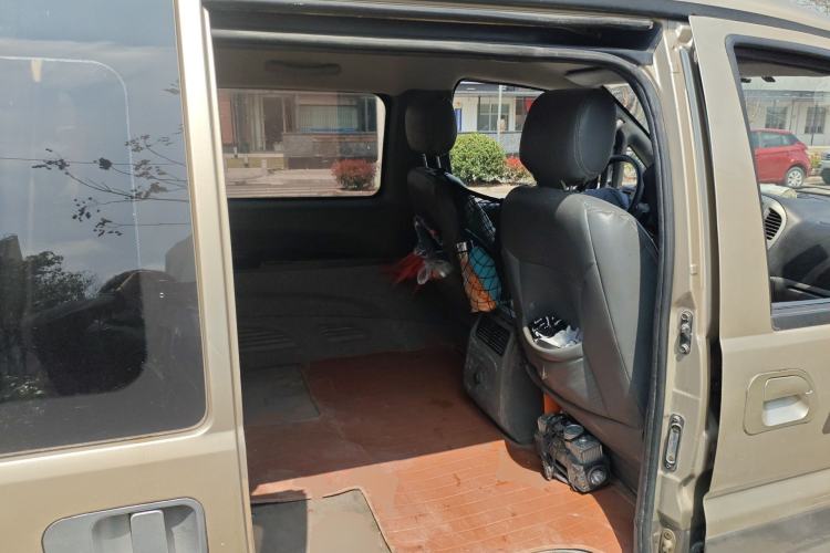 Used FORTHING Lingzhi 2013 M5 Q7 2.0L 7-Seater Long-Wheelbase Comfort Model Left Rear Seat