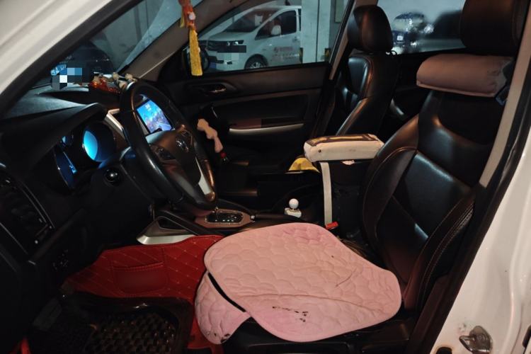 Used CHANGAN CS35 2014 1.6L Automatic Luxury Navigation Model China IV Standard
