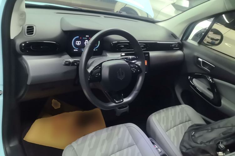 Used Leapmotor T03 2025 403 Comfort Edition Center Console