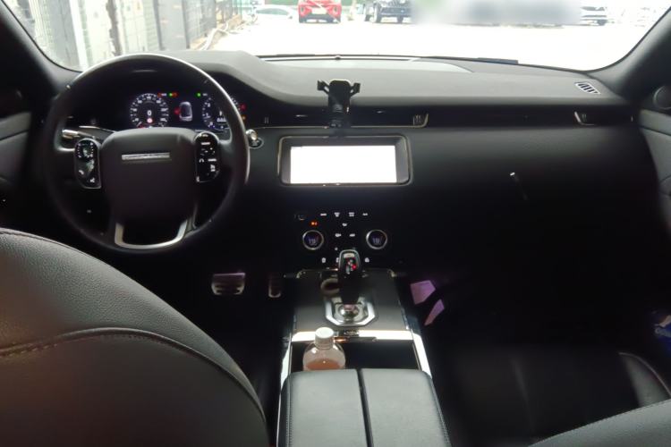 Used Land Rover Range Evoque 2020 249 PS R-DYNAMIC S Black Edition Sport Version Center Console