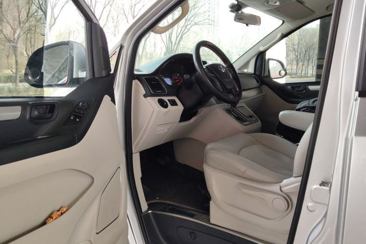 Used SAIC MAXUS G10 2015 2.0T Automatic Anniversary Edition