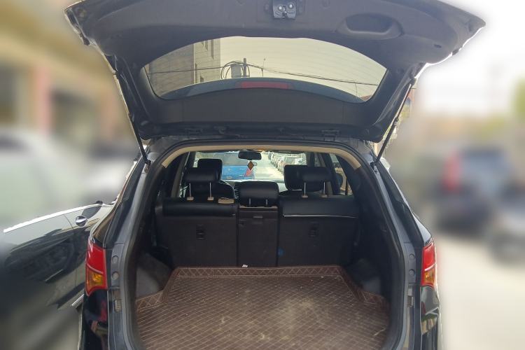 Used Hyundai Santa Fe 2013 2.4L Automatic 2WD Comfort Edition Trunk