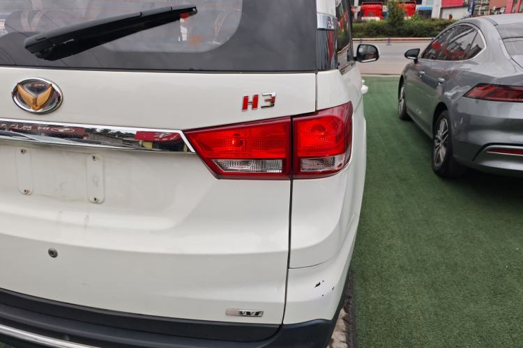 Used HYOSOW H3 2015 1.5L manual Comfort trim level
